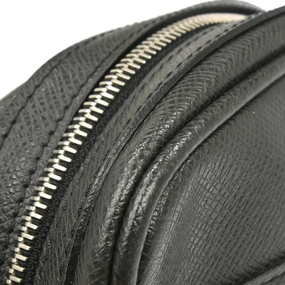 Louis Vuitton Dimitri Messenger Taiga Leather, Black, Leather, Shoulder Bag
