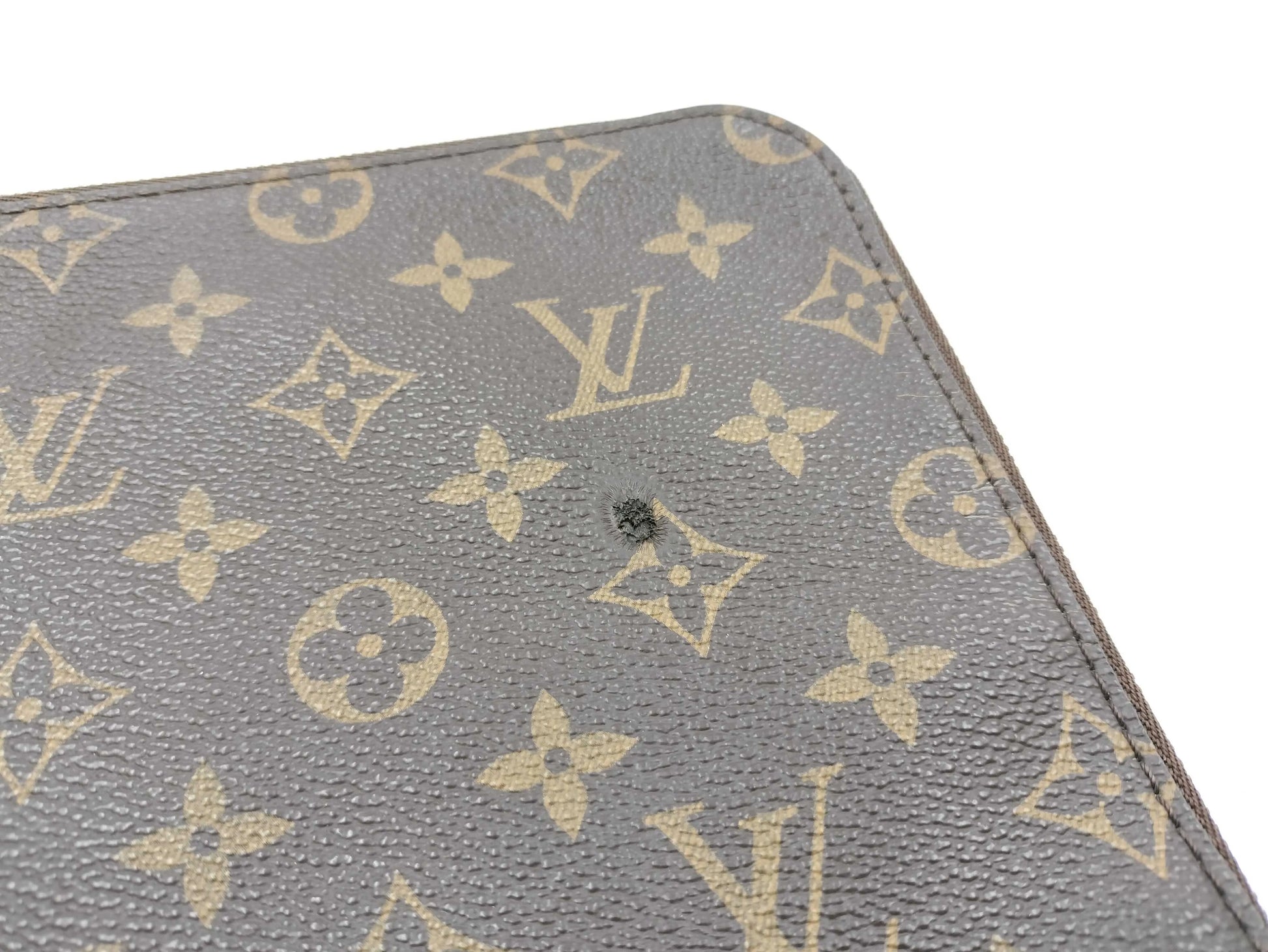 Louis Vuitton Etui Voyage Monogram Canvas, Brown, Canvas, Clutch