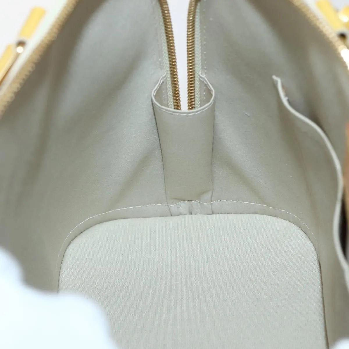 Louis Vuitton Alma Monogram Vernis, Beige, Patent Leather, Handbag