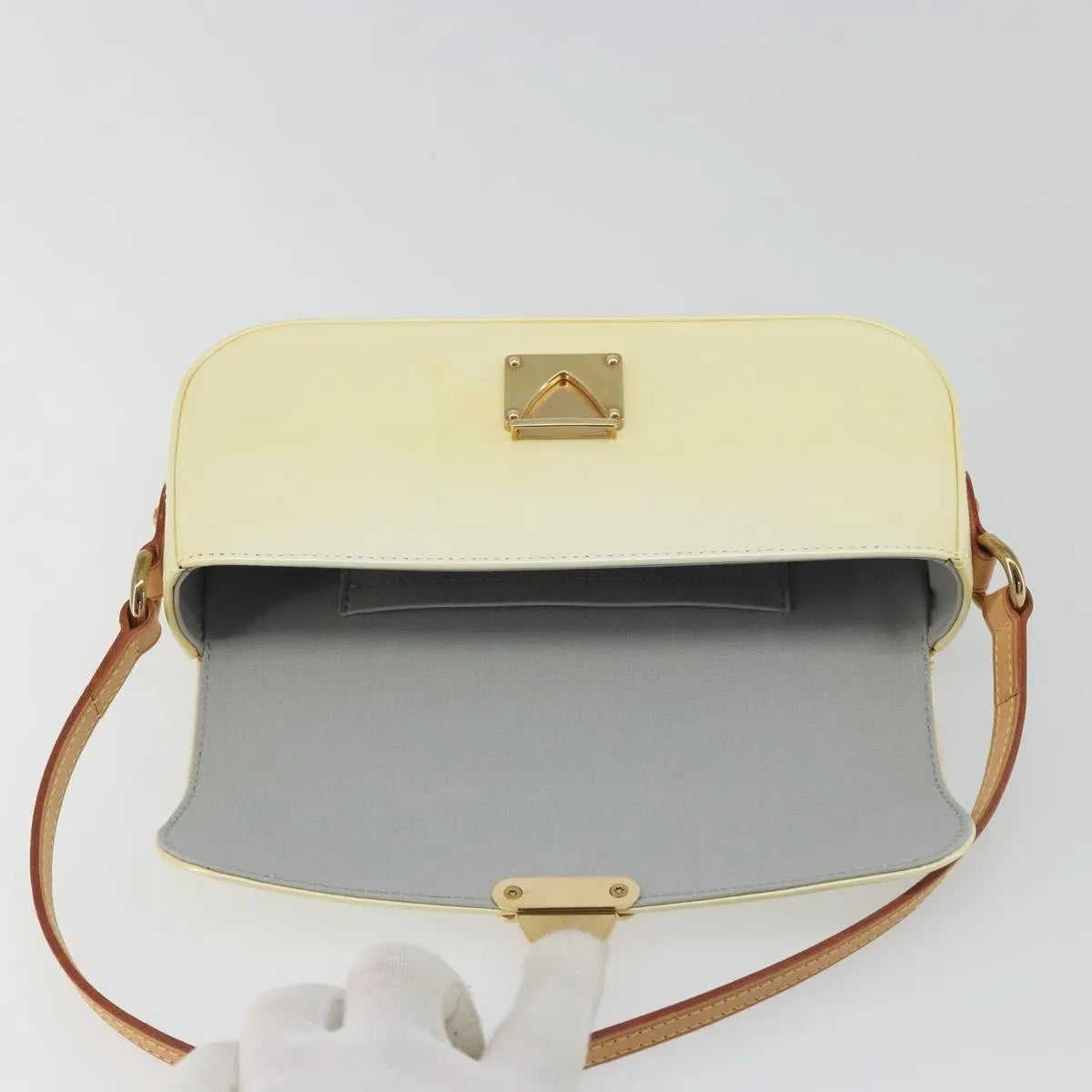 Louis Vuitton Malibu Street Monogram Patent leather, Beige, Patent Leather, Shoulder Bag