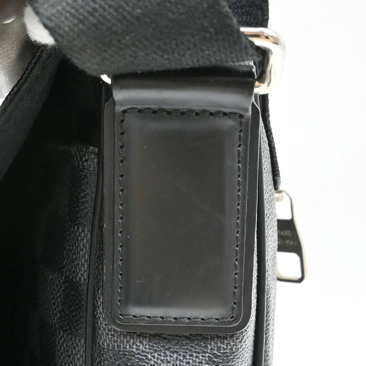 Louis Vuitton District Messenger Damier Graphite, Black, Canvas, Shoulder Bag