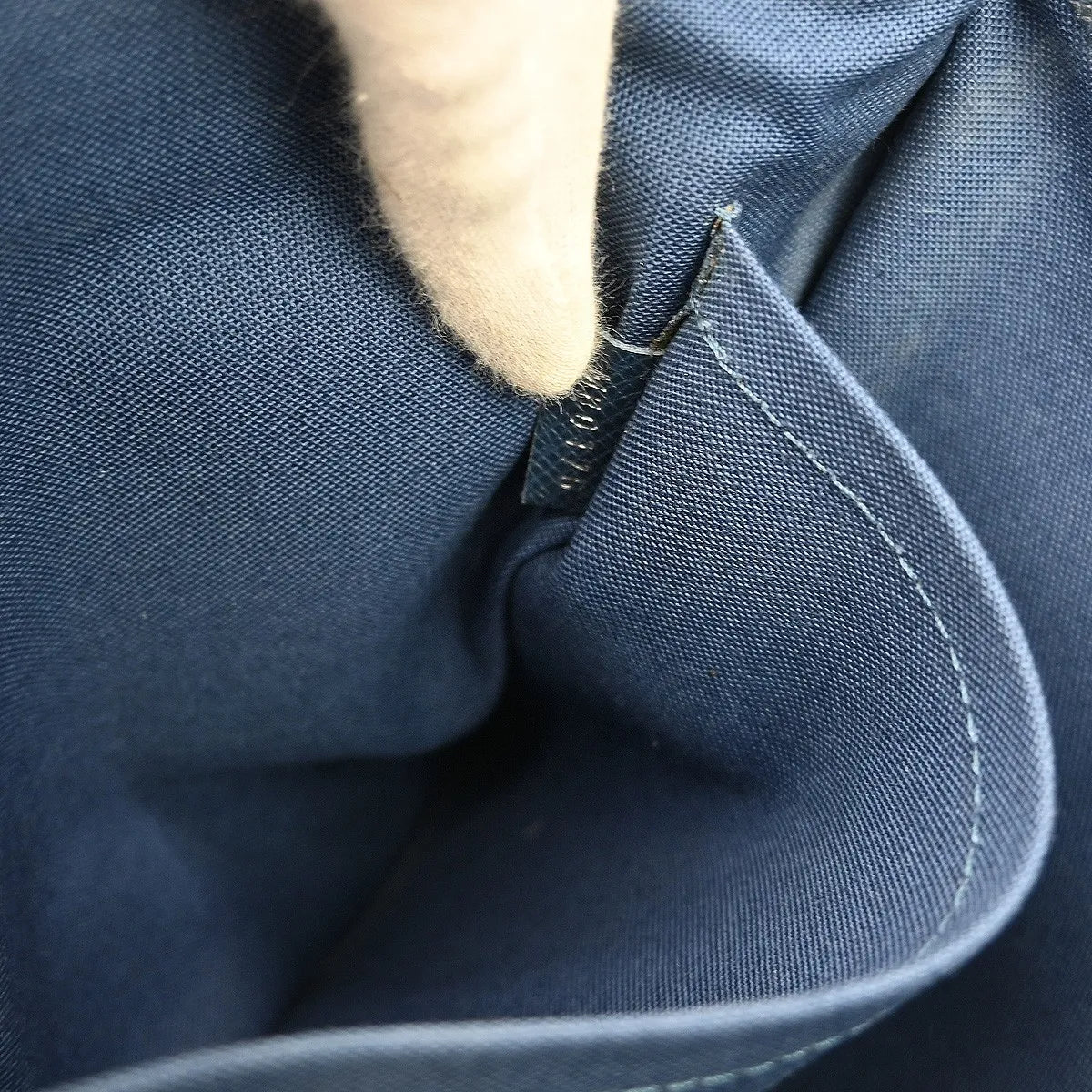 Louis Vuitton Grigori Tote Taiga Leather, Blue, Leather, Tote Bag