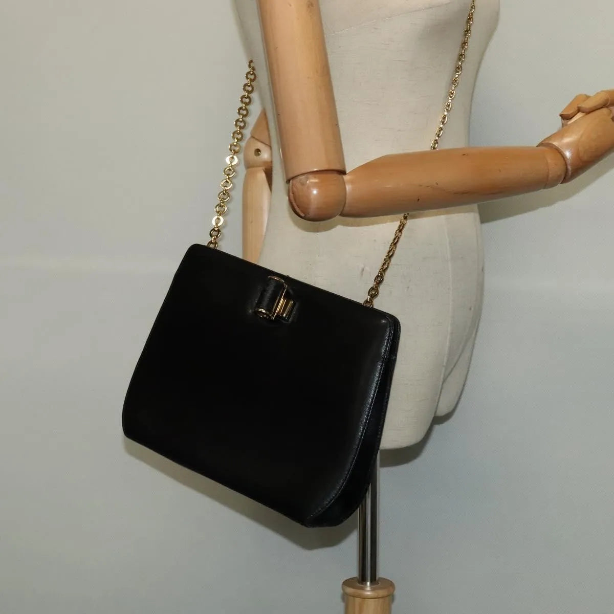 Salvatore Ferragamo Shoulder Leather, Black, Leather, Shoulder Bag