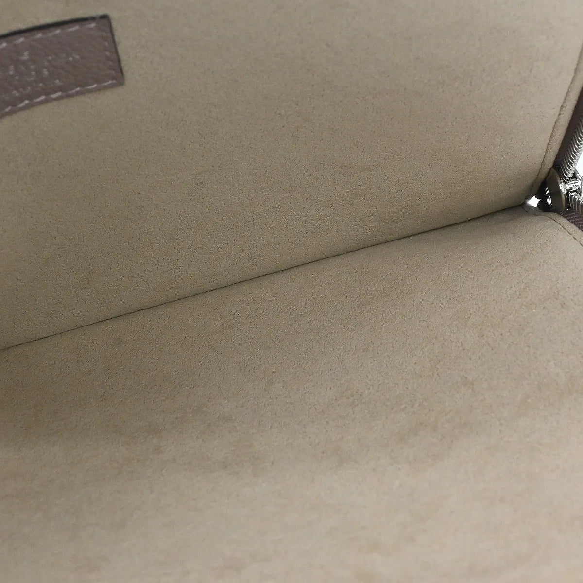 Louis Vuitton Zip Around Pochette Jour Leather, Beige, Calfskin, Clutch