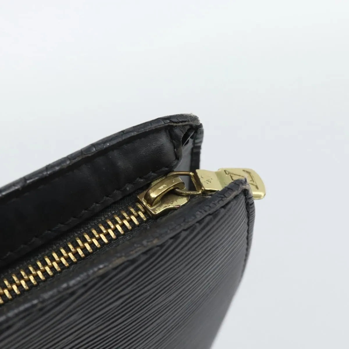 Louis Vuitton Saint Jacques Epi Leather, Black, Leather, Shoulder Bag