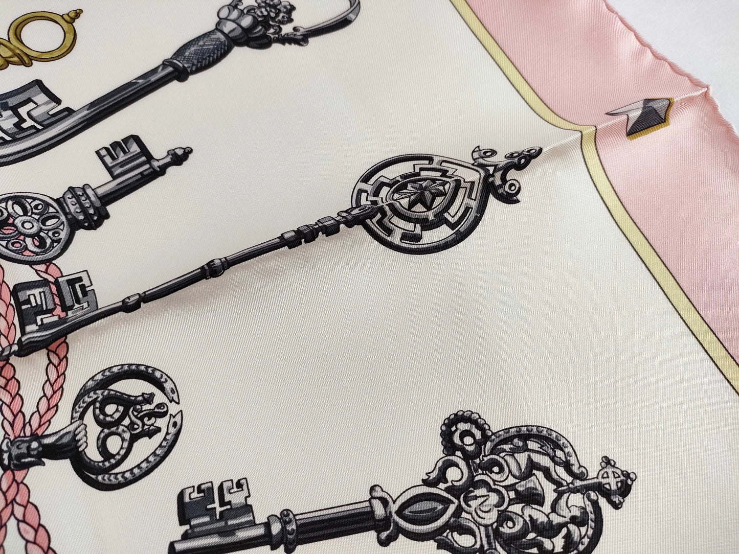 Hermes Carré 90 Silk multicolor, Print, Silk, Scarf