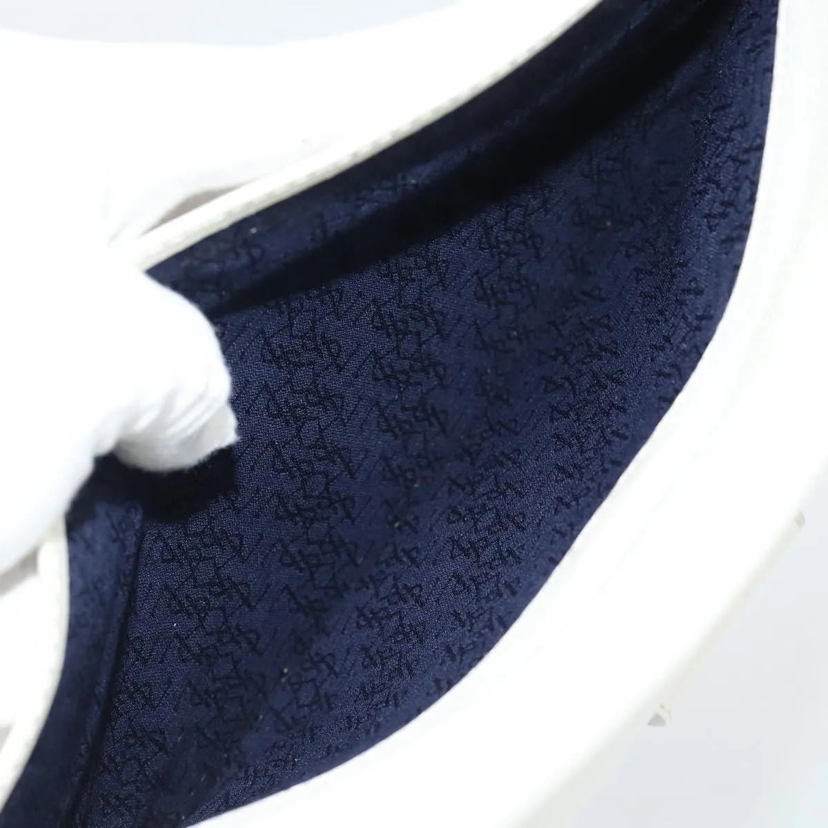 Saint Laurent Vintage Leather, White, Leather, Clutch