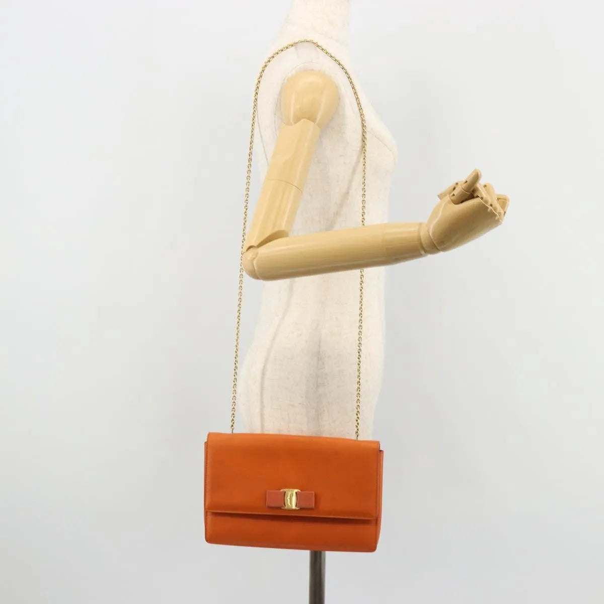Salvatore Ferragamo Vara Bow Chain Clutch Leather, Orange, Leather, Shoulder Bag