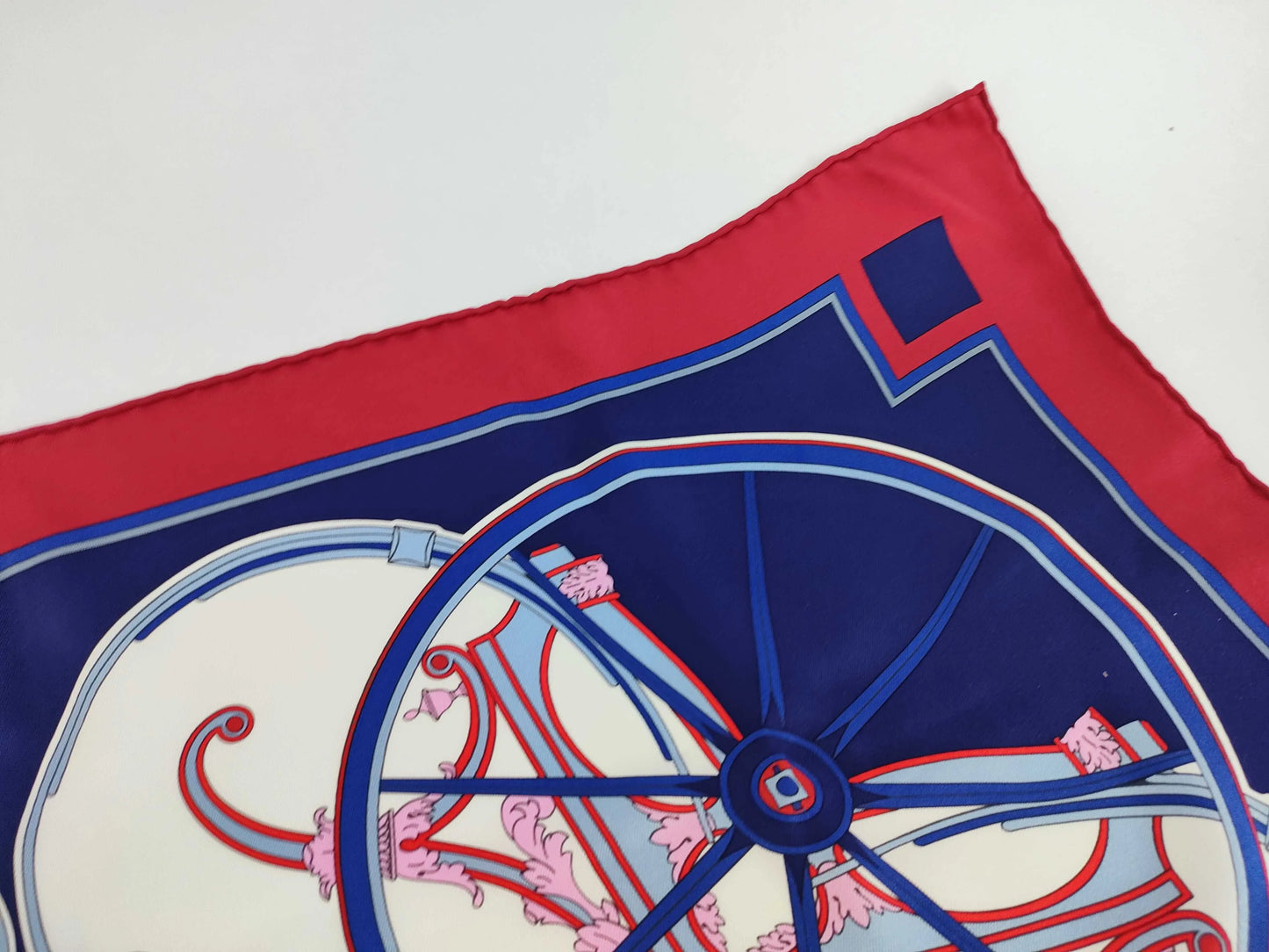 Hermes Carré 90 Silk multicolor, Multicolour, Silk, Scarf