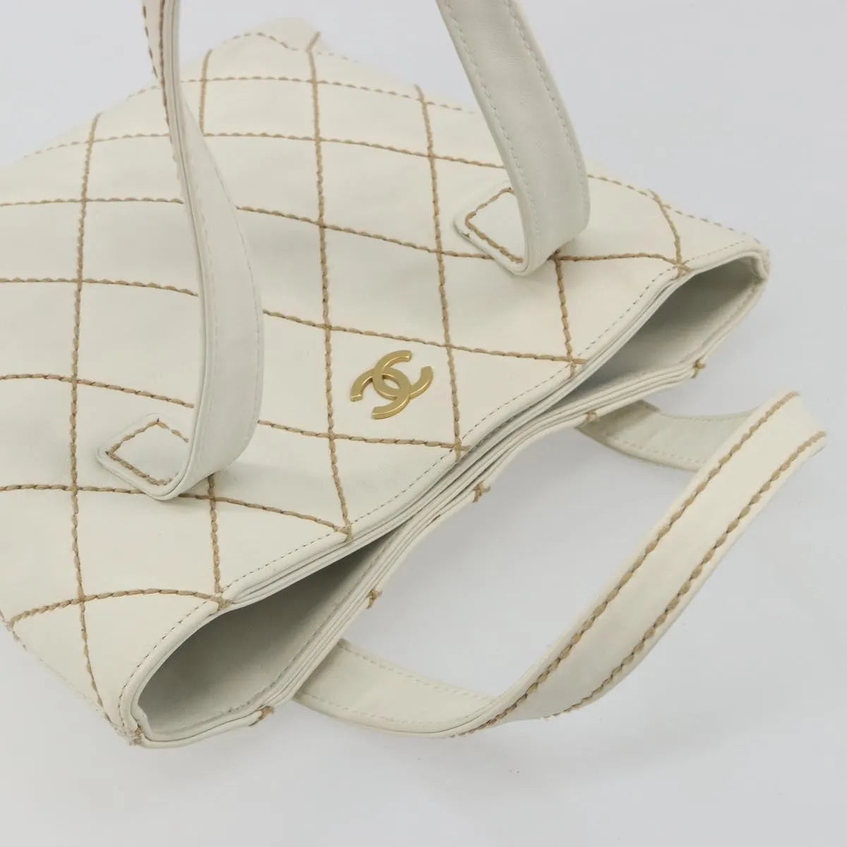 Chanel Surpique Tote Quilted Leather, White, Leather, Tote Bag