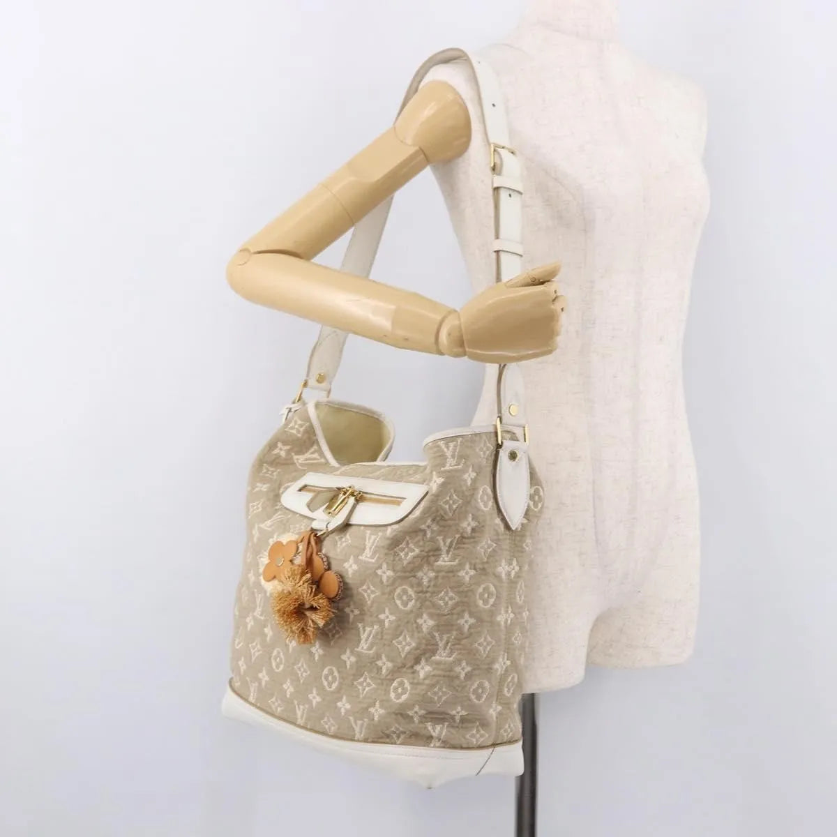 Louis Vuitton Besace Handbag Monogram Sabbia, Beige, Canvas, Shoulder Bag