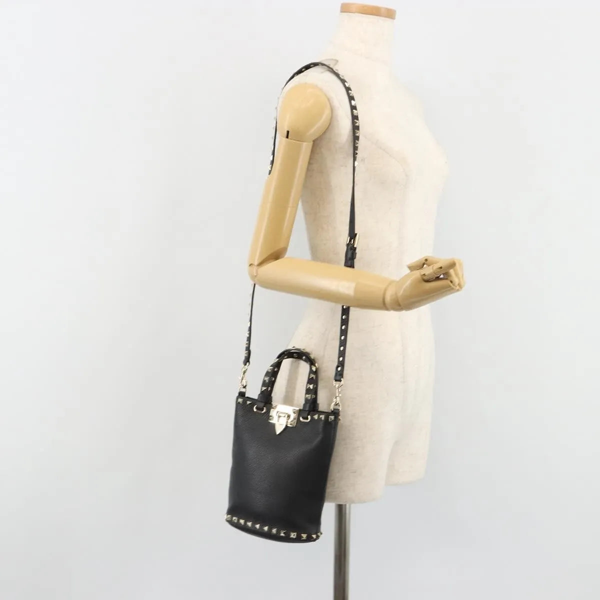 Valentino Garavani Rockstud Leather, Black, Leather, Handbag