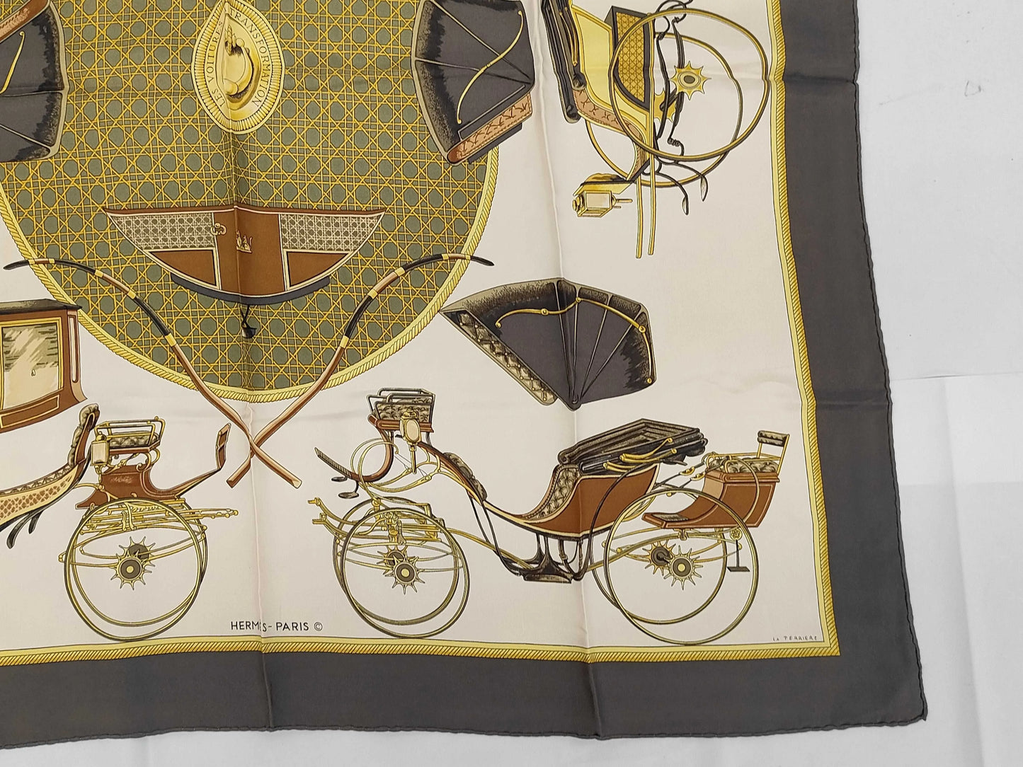 Hermes Carré 90 Silk multicolor, Multicolour, Silk, Scarf