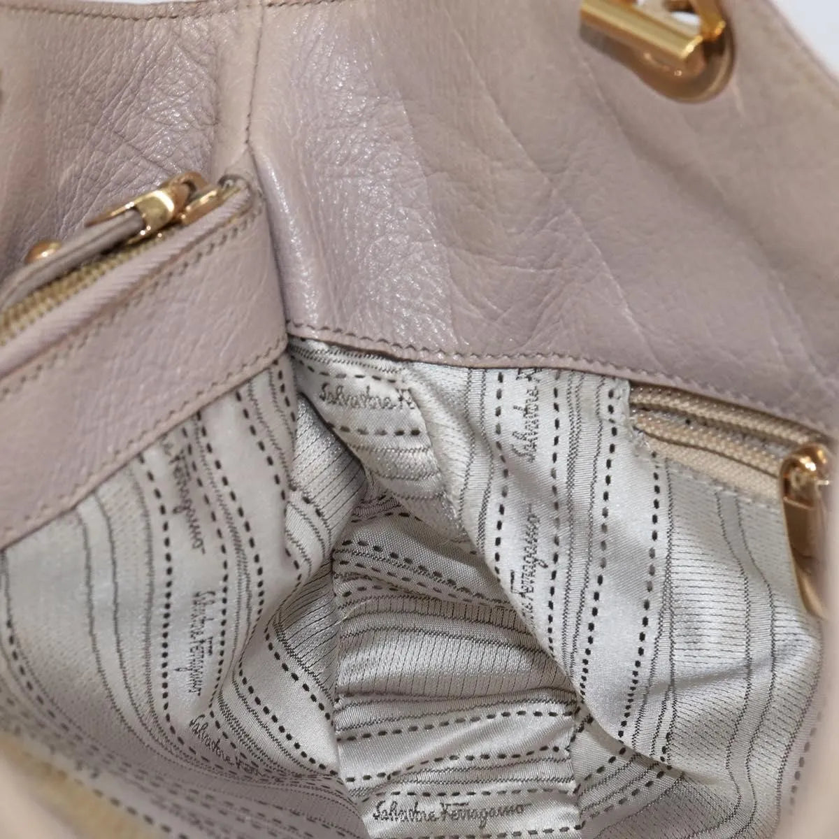 Salvatore Ferragamo Gancini Leather, Pink, Leather, Handbag