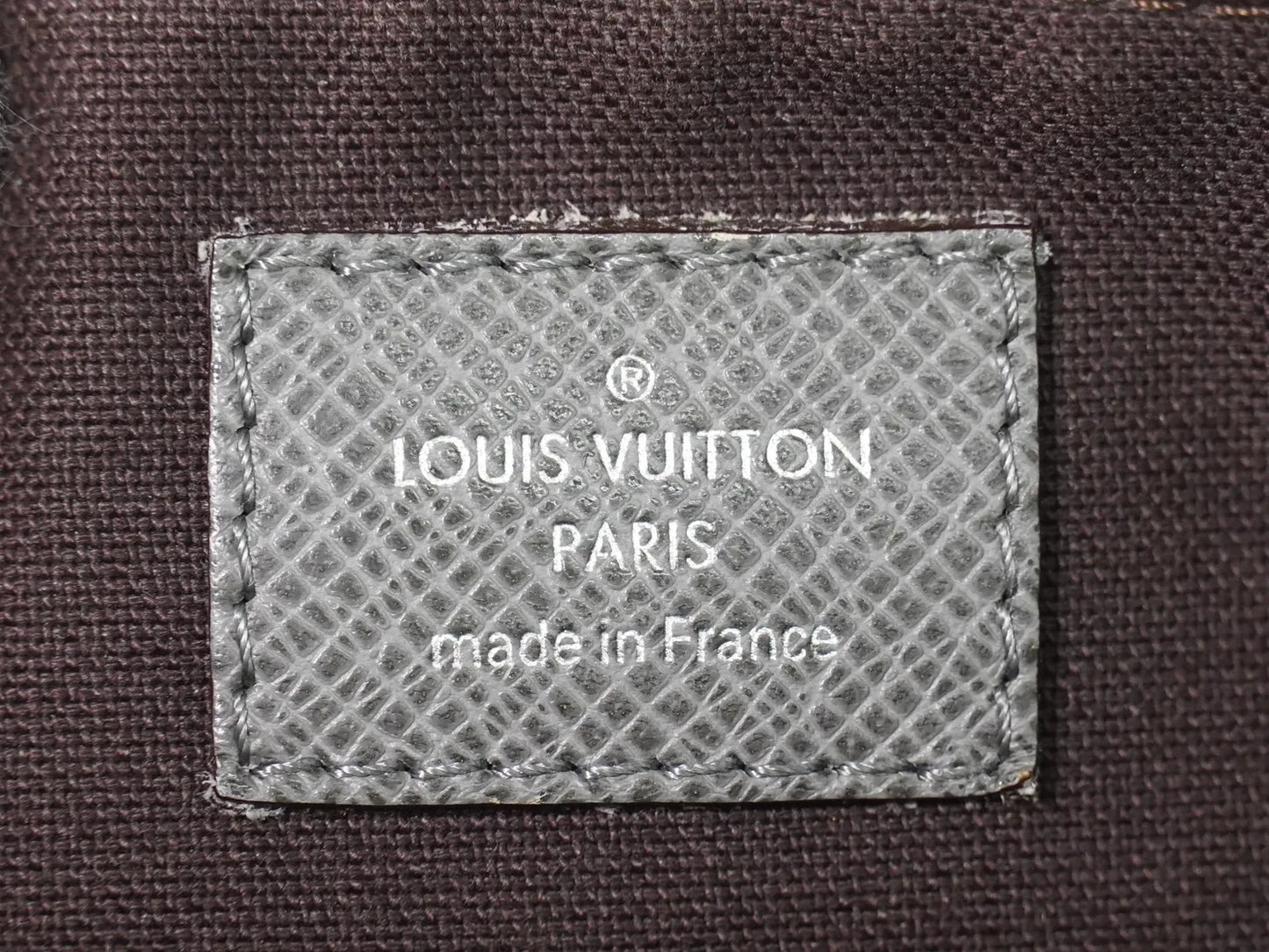 Louis Vuitton Roman Taiga Leather, Gray, Leather, Shoulder Bag