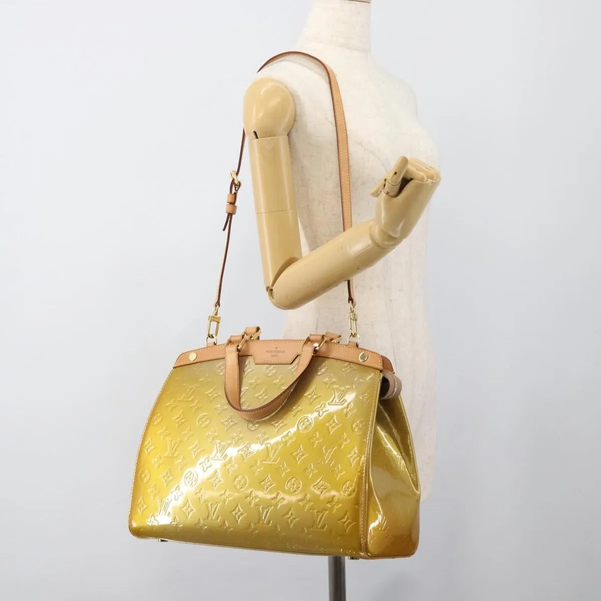 Louis Vuitton Brea Monogram Vernis, Beige, Patent Leather, Handbag