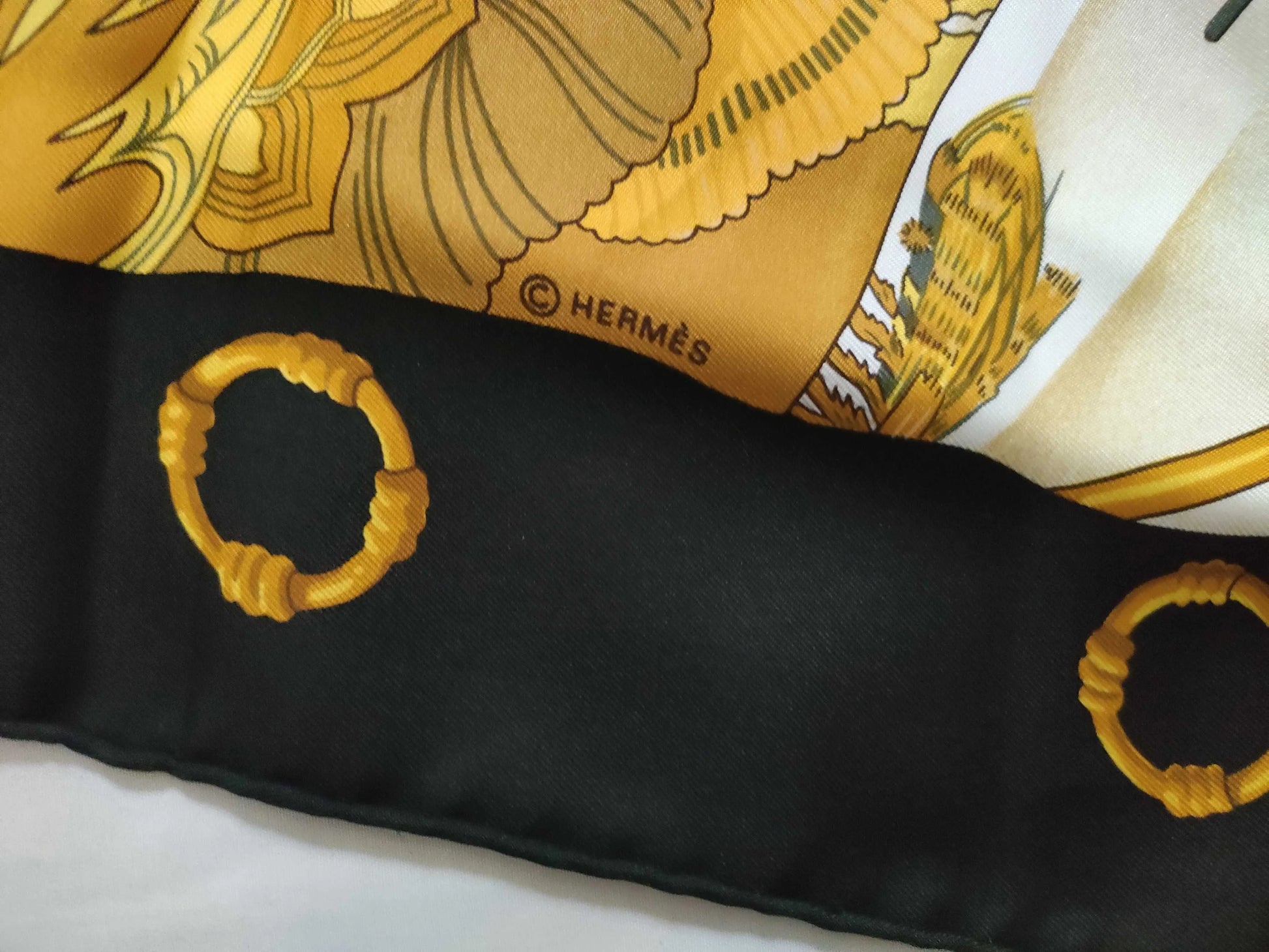 Hermes Carré 90 Silk multicolor, Multicolour, Silk, Scarf