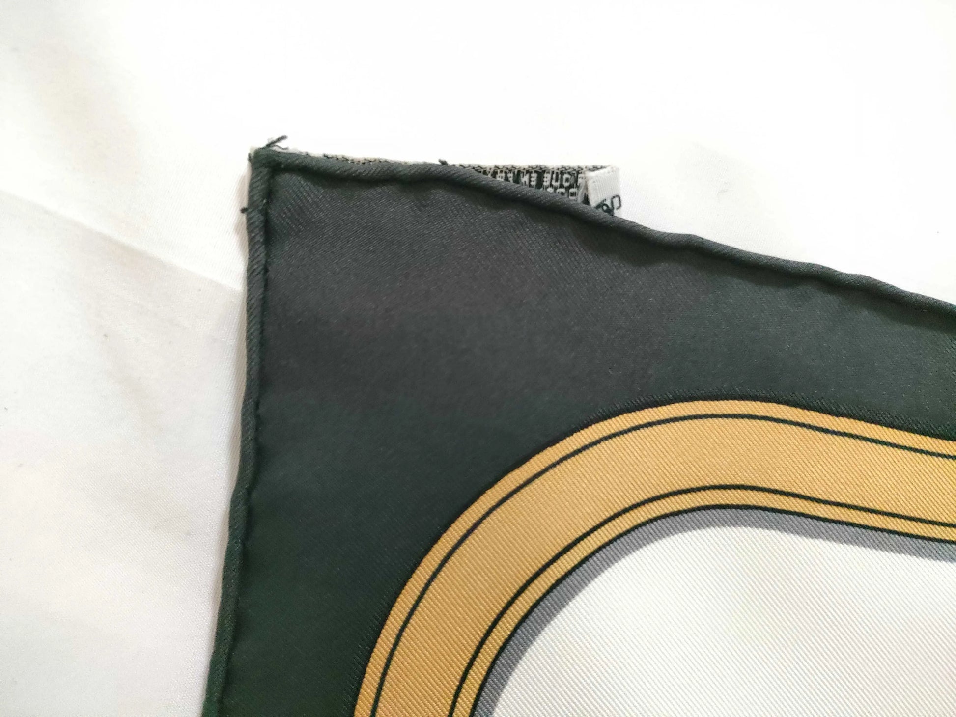Hermes Carré 90 Silk multicolor, Multicolour, Silk, Scarf
