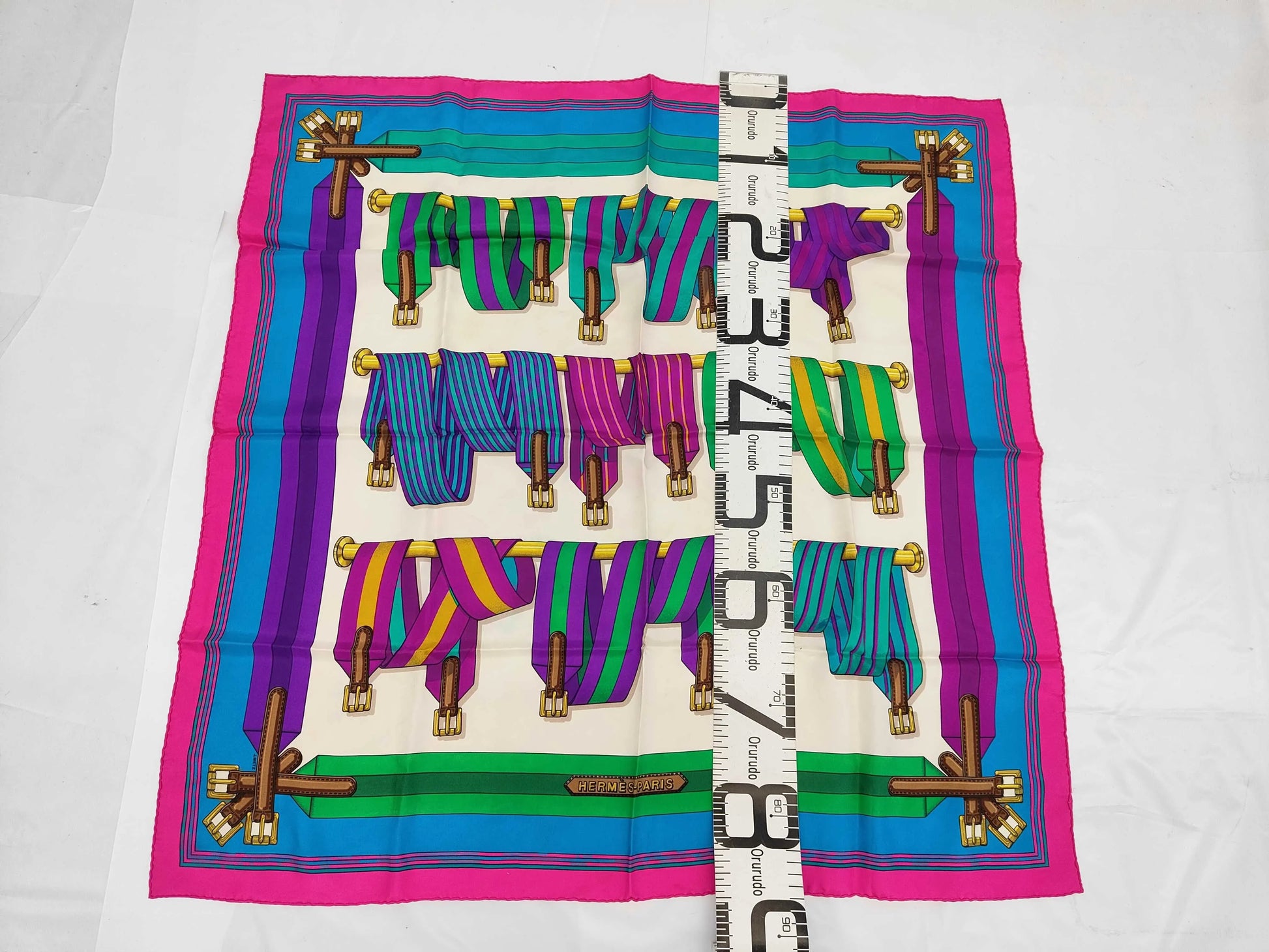 Hermes Carré 90 Silk multicolor, Multicolour, Silk, Scarf