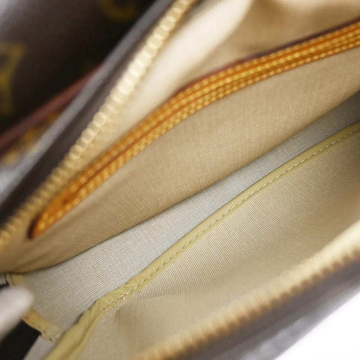 Louis Vuitton Reporter Monogram Canvas, Brown, Canvas, Shoulder Bag