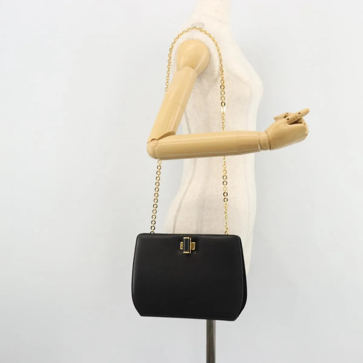 Salvatore Ferragamo Vintage Chain Leather, Black, Leather, Shoulder Bag