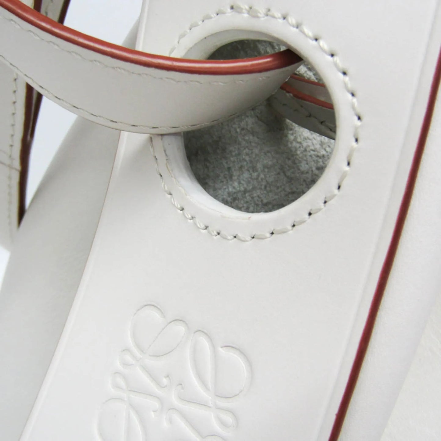 Loewe Balloon Bucket Leather, White, Leather, Handbag