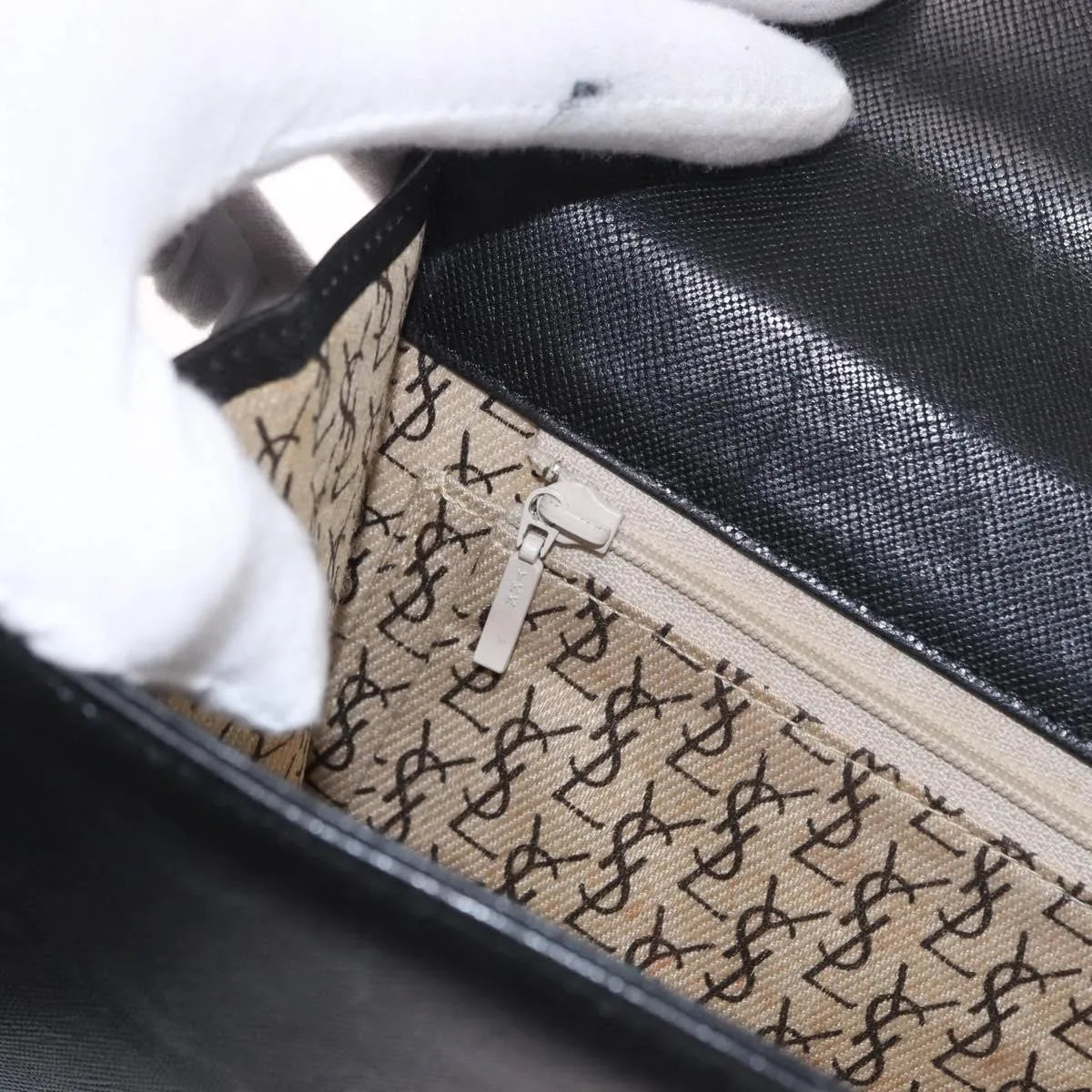 Saint Laurent Vintage Leather, Black, Leather, Clutch