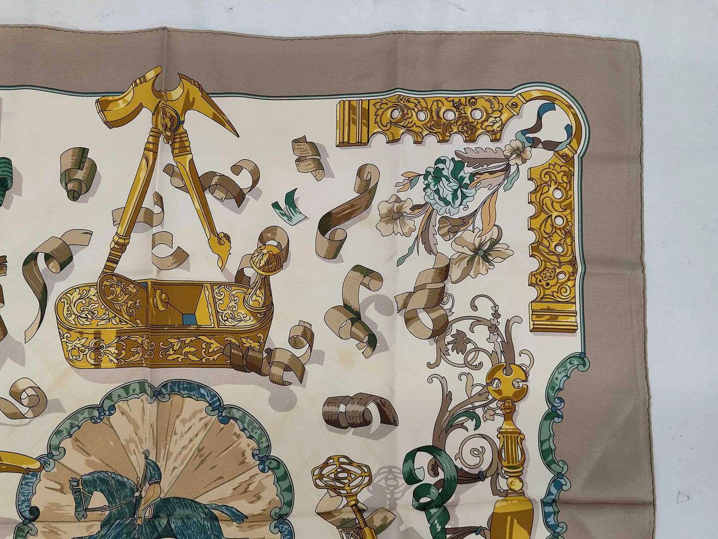 Hermes Carré 90 Silk multicolor, Multicolour, Silk, Scarf