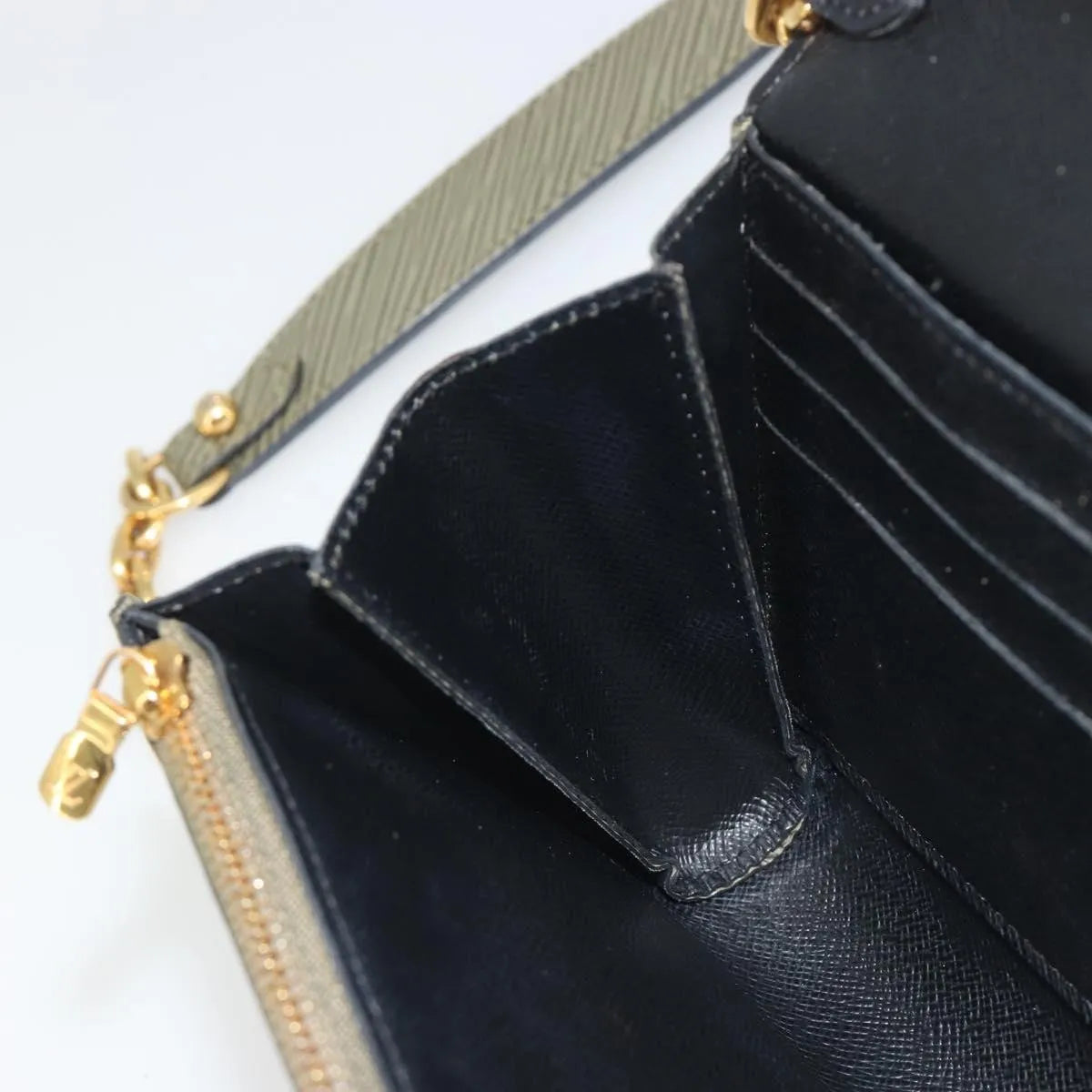 Louis Vuitton Twist Monogram Leather, Multicolour, Canvas, Clutch