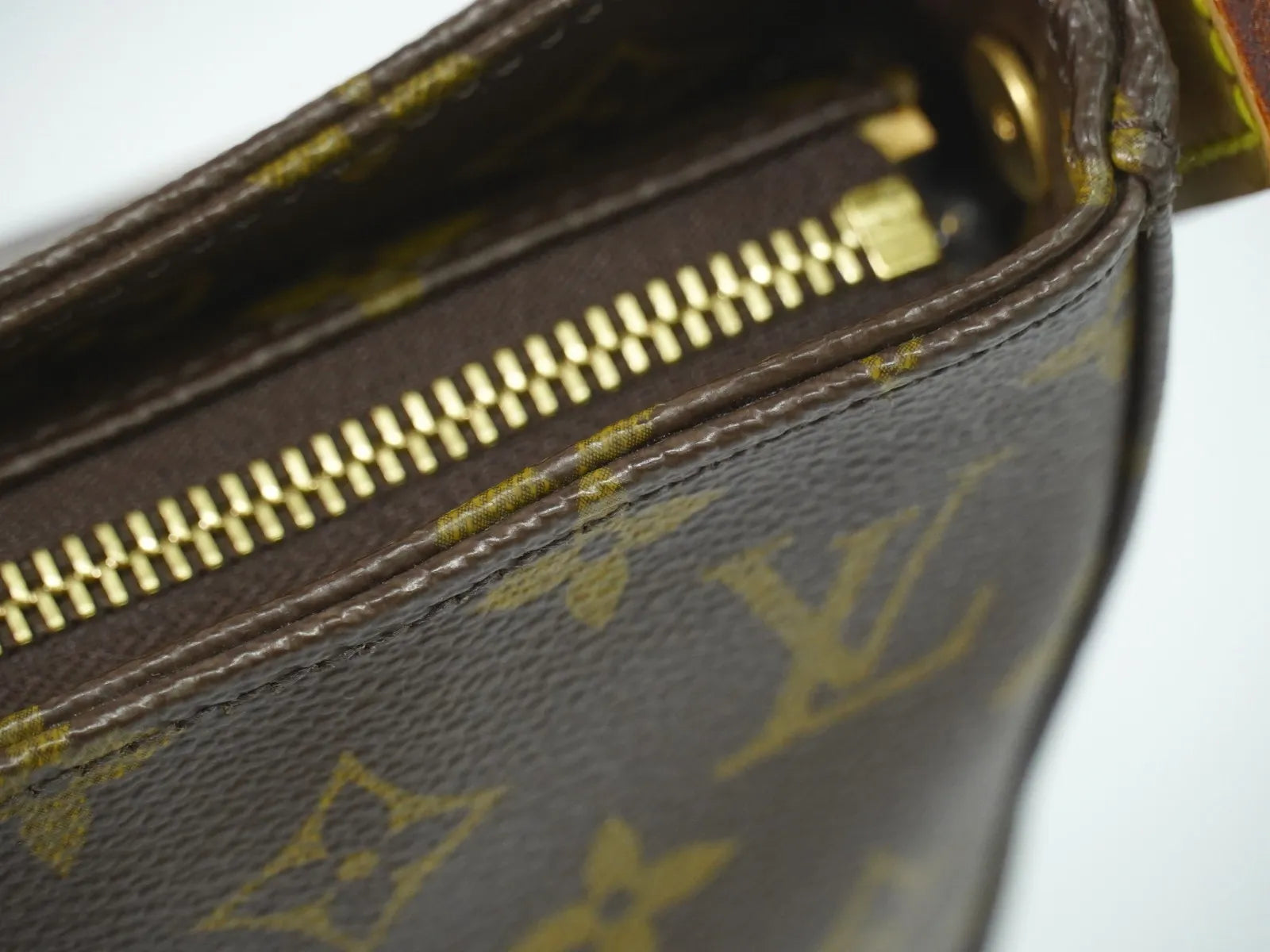 Louis Vuitton Monogram Looping Monogram Canvas, Brown, Canvas, Shoulder Bag
