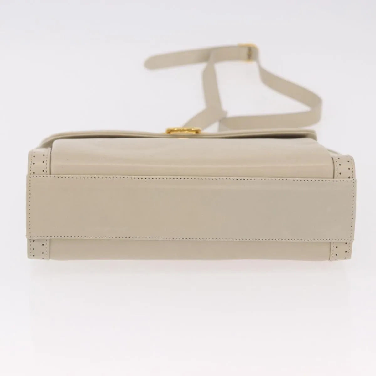 Salvatore Ferragamo Gancini Leather, Beige, Leather, Shoulder Bag