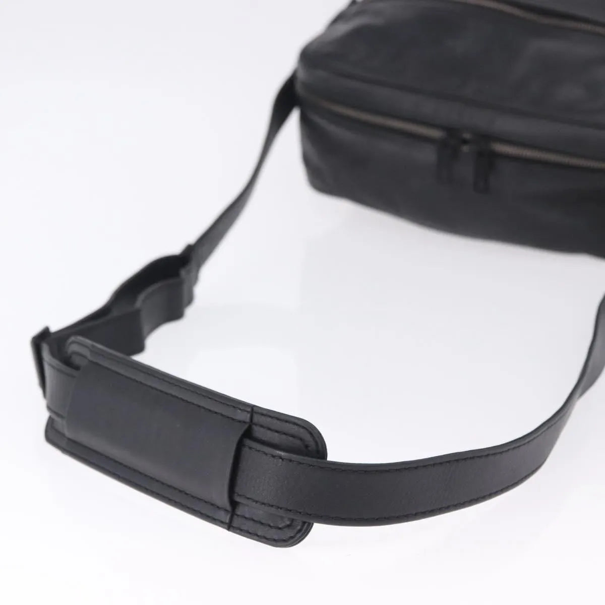 Louis Vuitton Clarkson Messenger Monogram Differ Leather, Black, Leather, Shoulder Bag