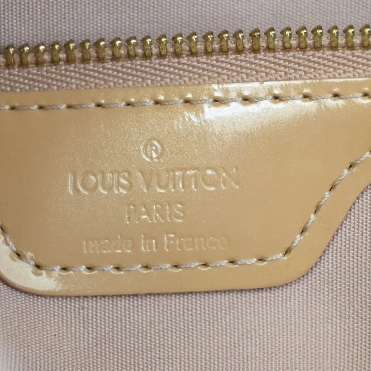 Louis Vuitton Wilshire Monogram Vernis, Beige, Patent Leather, Handbag