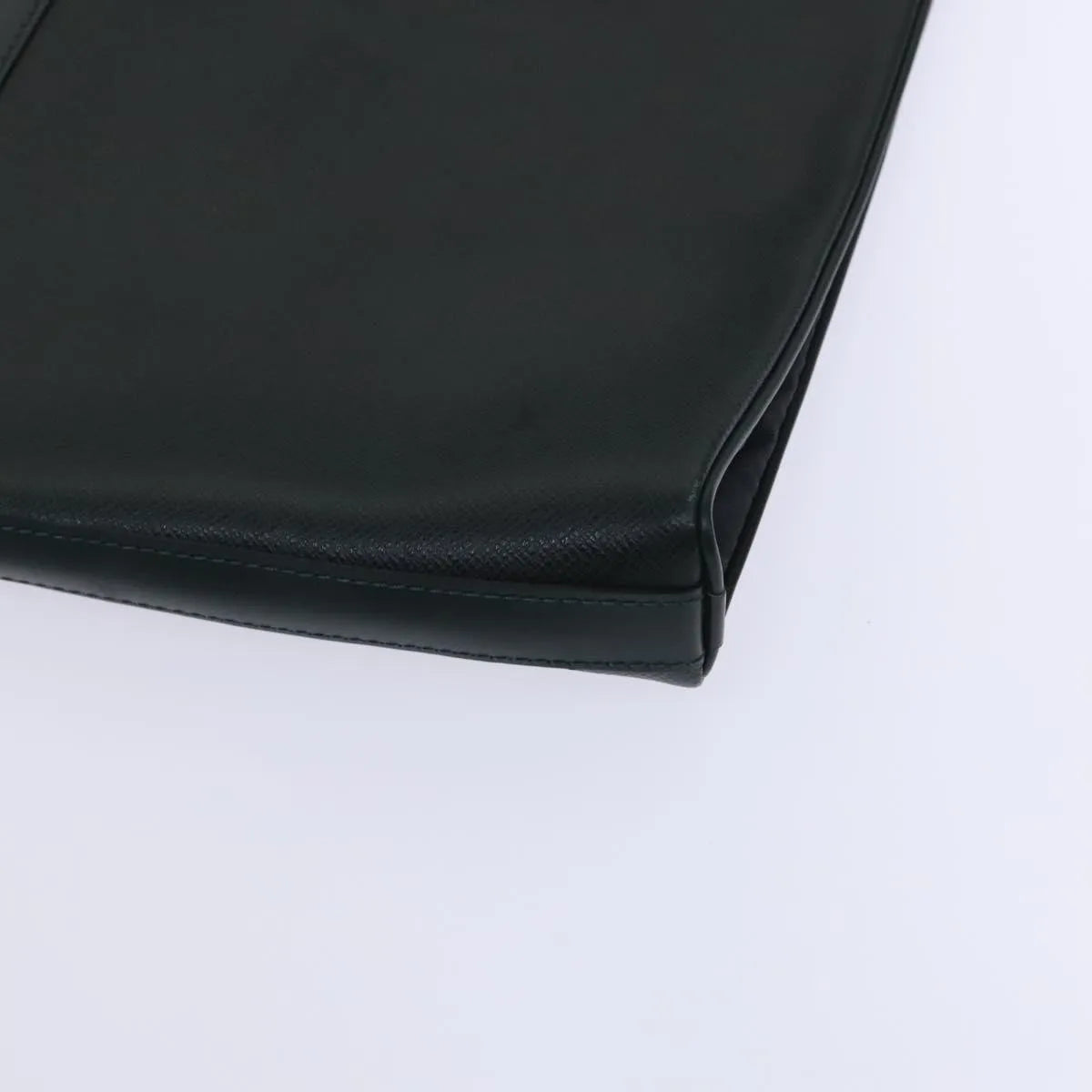 Louis Vuitton Garment Cover Taiga Leather, Other, Leather, Travel Bag