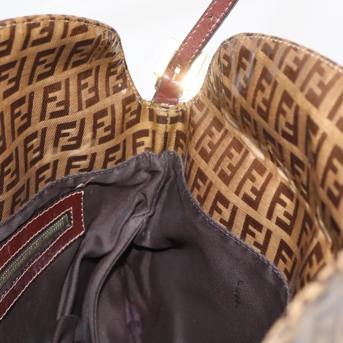 Fendi Mamma baguette Cuir verni, Brown, PVC, Shoulder Bag