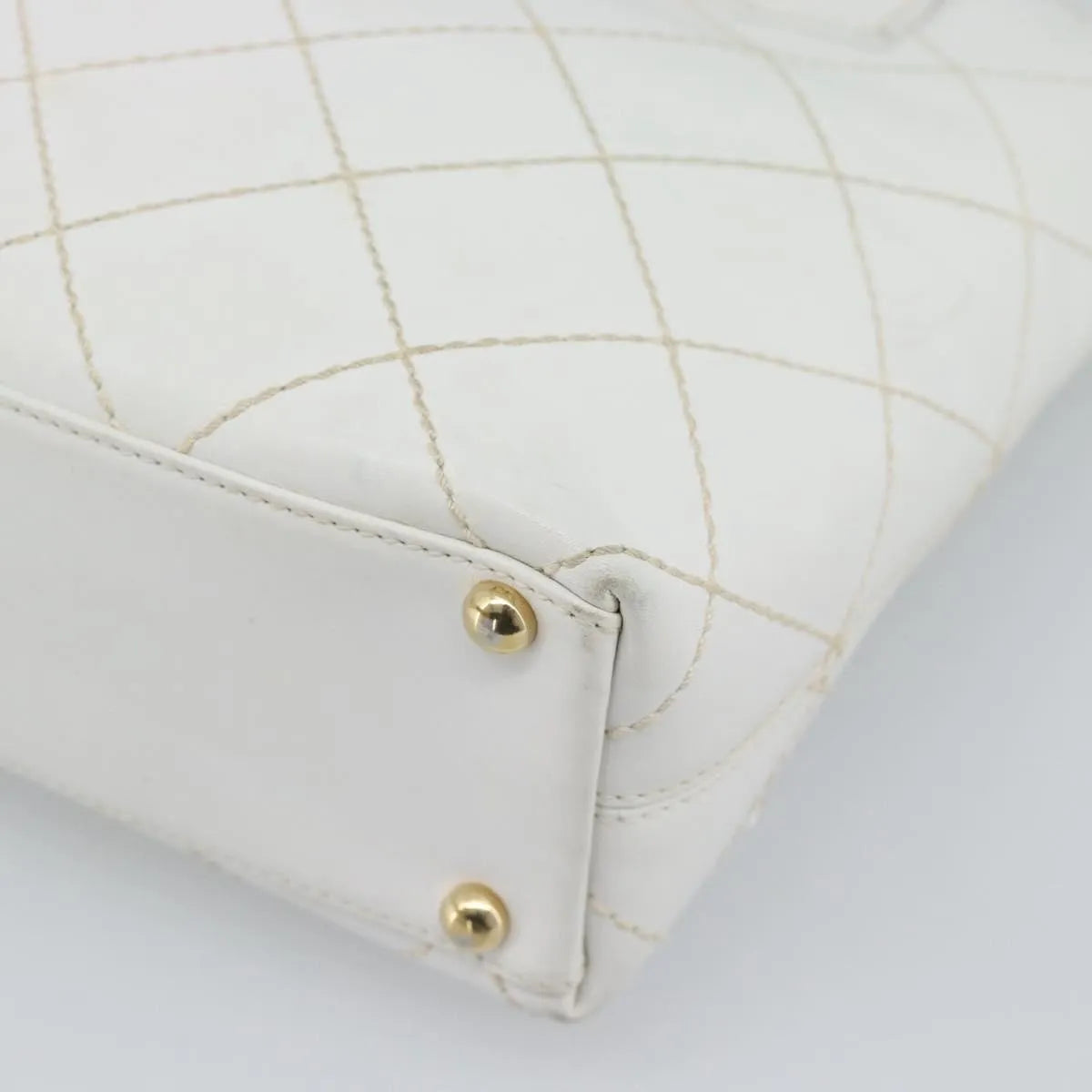 Chanel Surpique Tote Quilted Leather, White, Leather, Tote Bag