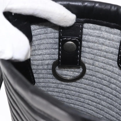 Salvatore Ferragamo Gancini Leather, Black, Leather, Shoulder Bag