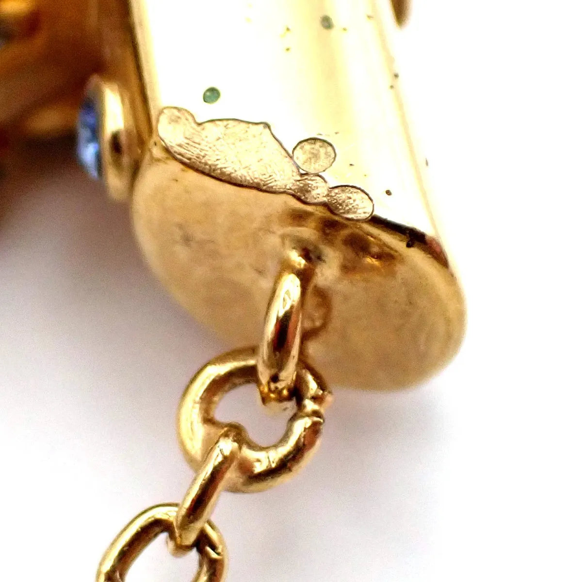 Louis Vuitton Essential V Metal, Gold, Gold Plated, Necklace