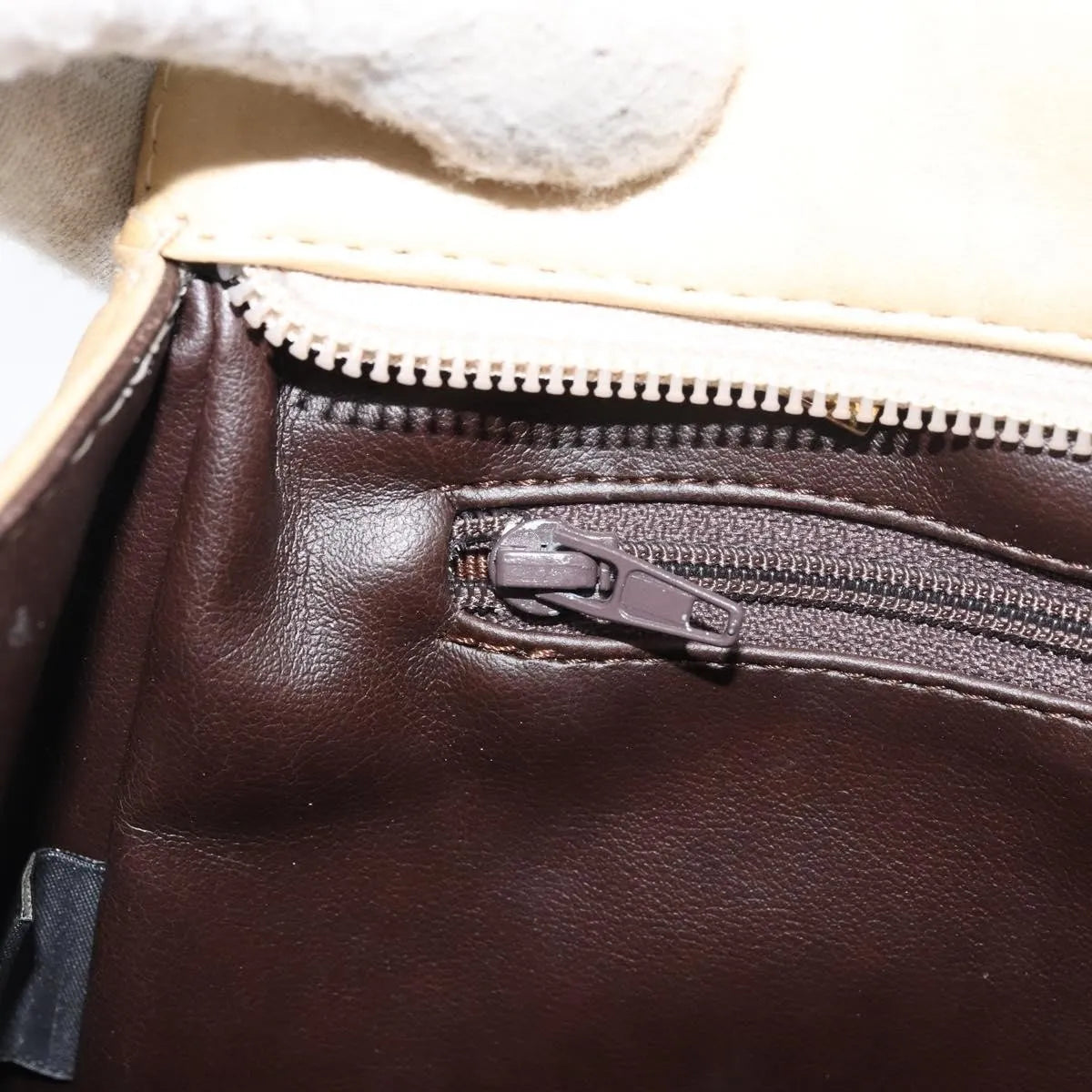 Bally Vintage Chain Quilted Leather, Beige, Leather, Shoulder Bag