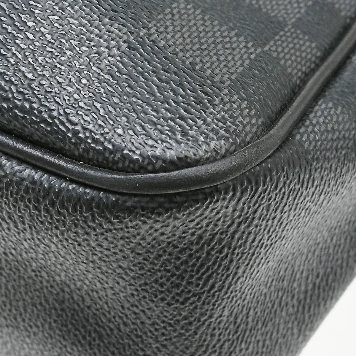 Louis Vuitton Daniel Messenger Damier Graphite, Black, Canvas, Shoulder Bag