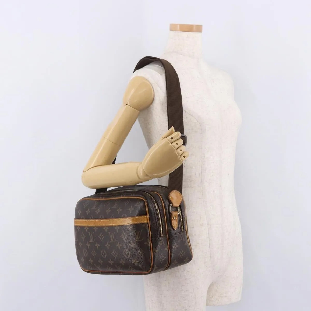 Louis Vuitton Reporter Monogram, Brown, Canvas, Shoulder Bag