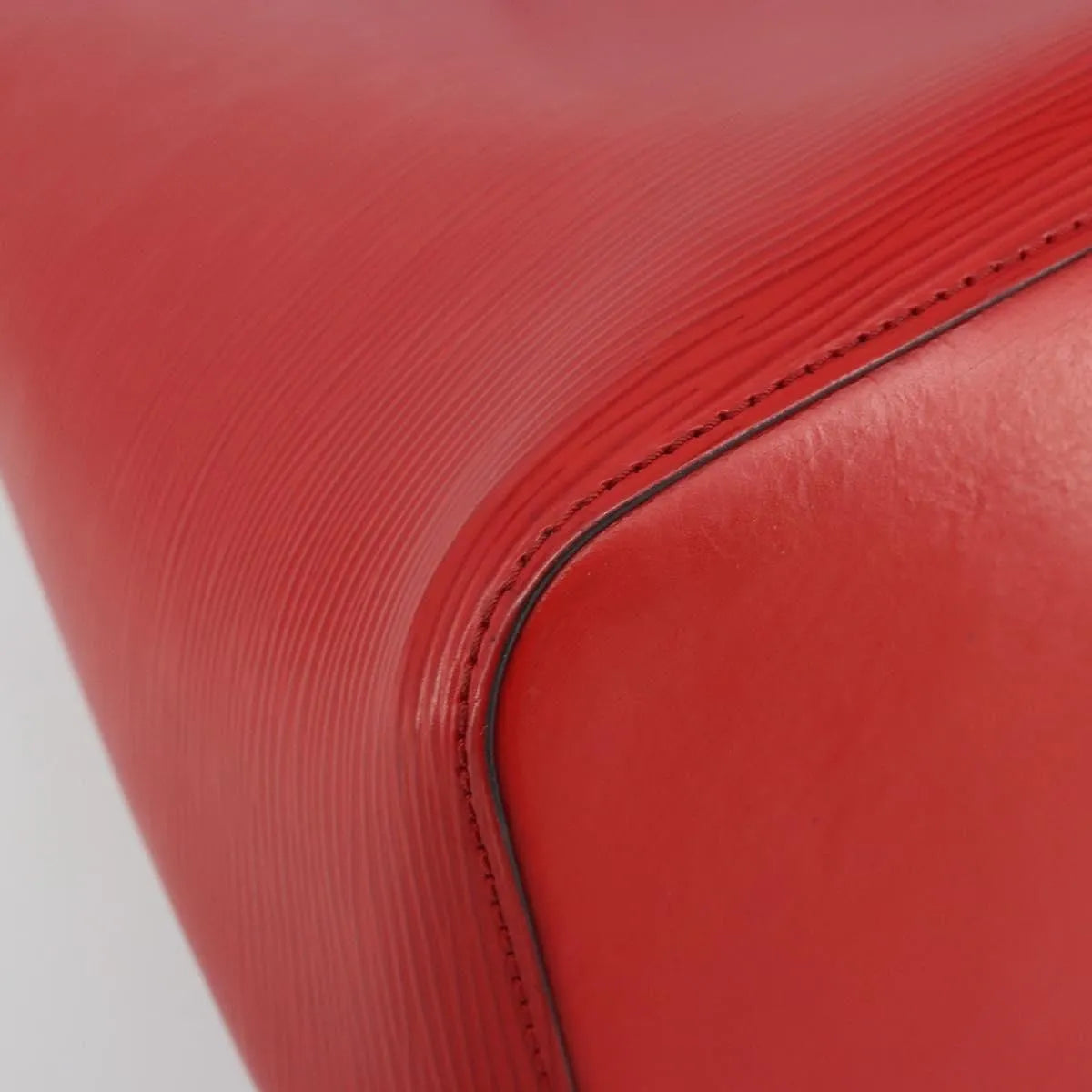 Louis Vuitton NeoNoe Epi Leather, Red, Leather, Handbag
