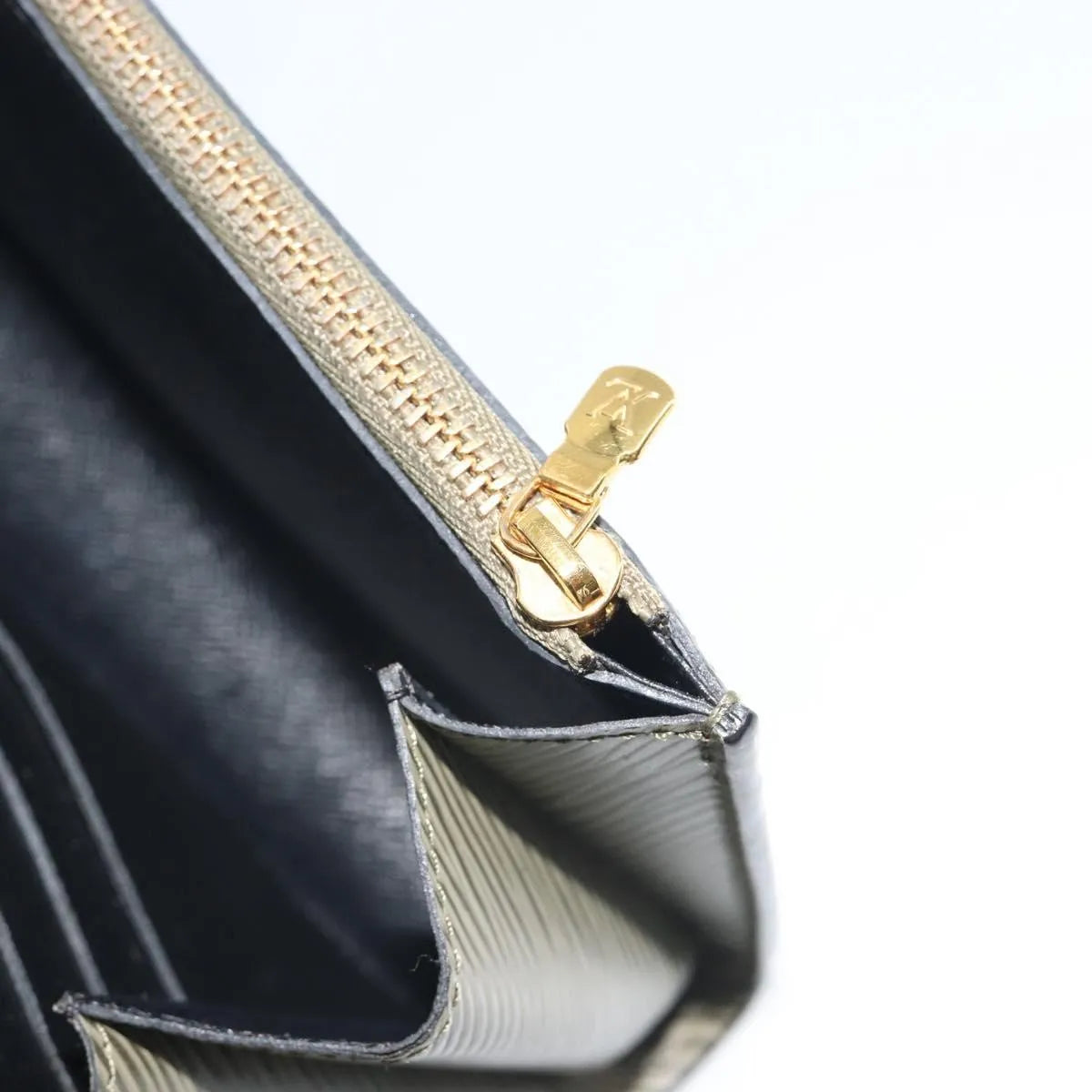 Louis Vuitton Twist Monogram Leather, Multicolour, Canvas, Clutch