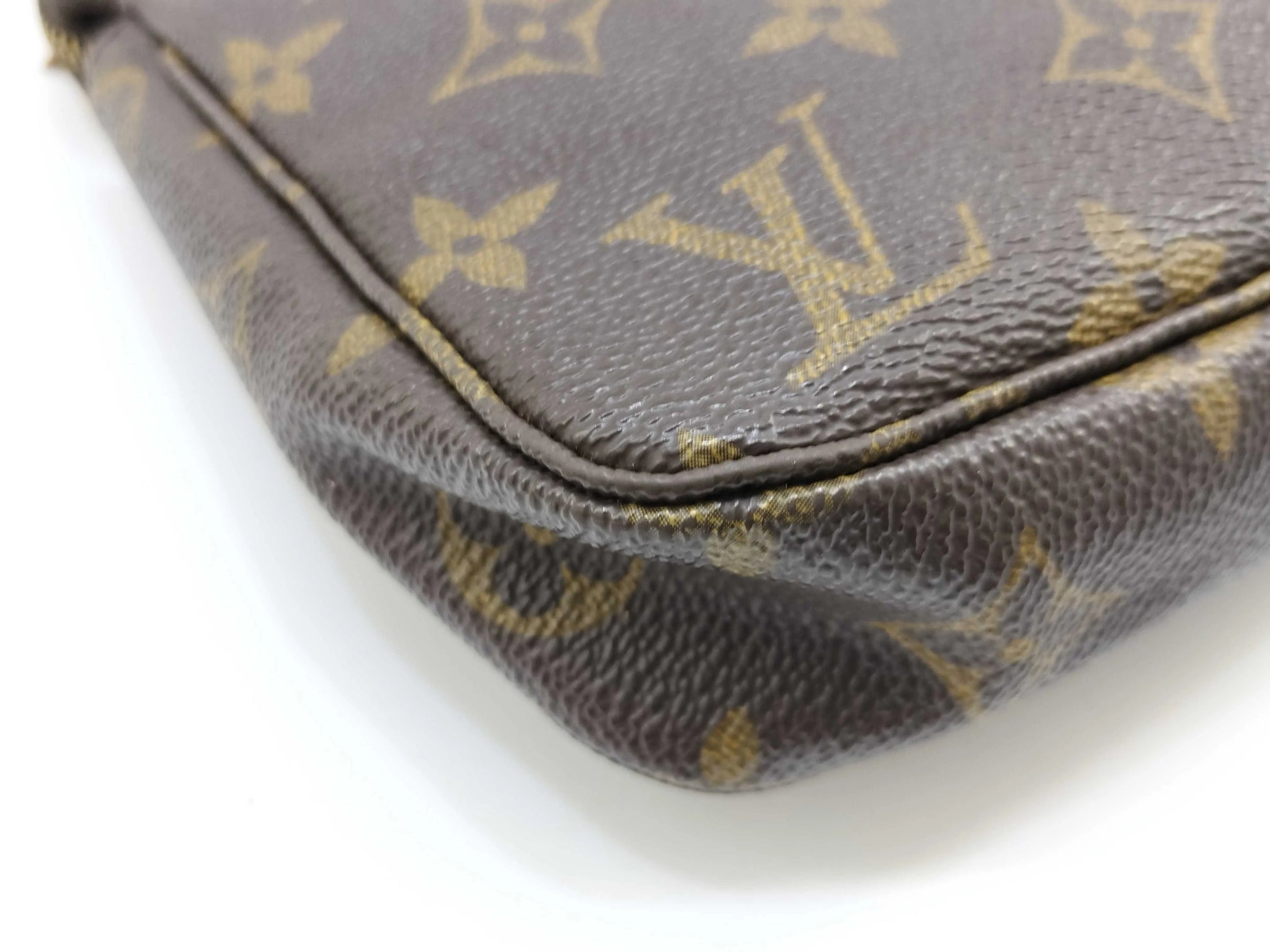 Louis Vuitton Pochette Accessoires Monogram Canvas, Brown, Canvas, Clutch