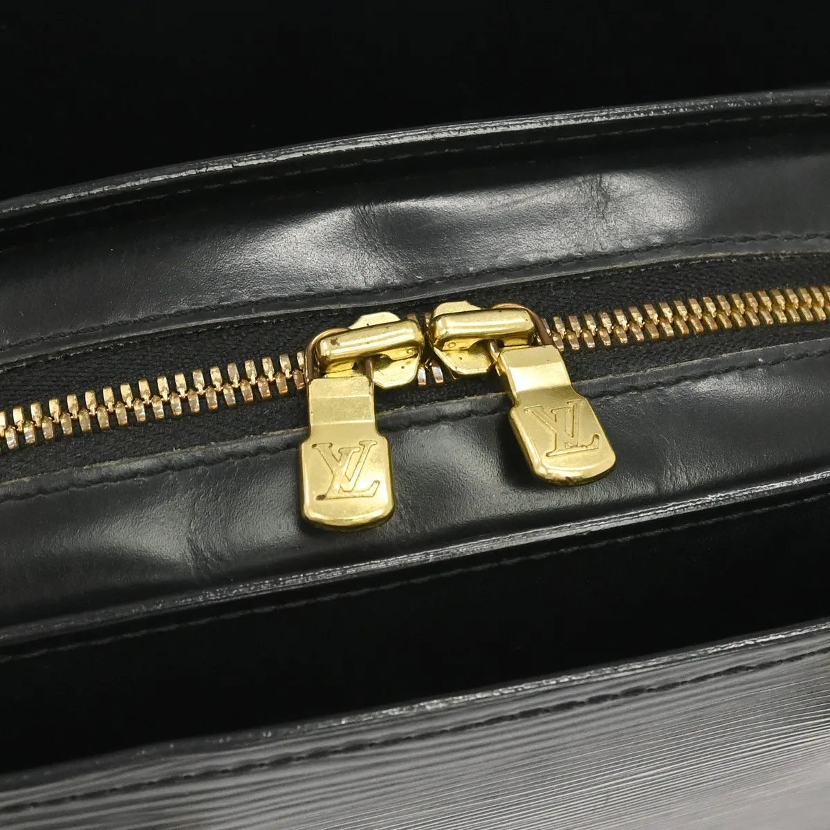 Louis Vuitton Pont Neuf Epi, Black, Leather, Handbag