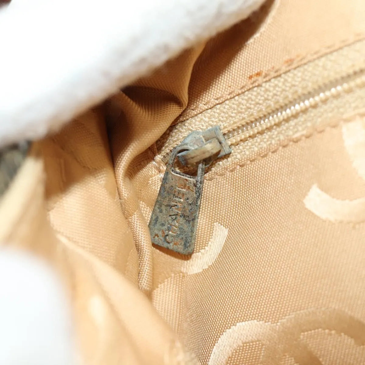 Chanel Vintage CC Resin Chain Caviar, Beige, Leather, Shoulder Bag
