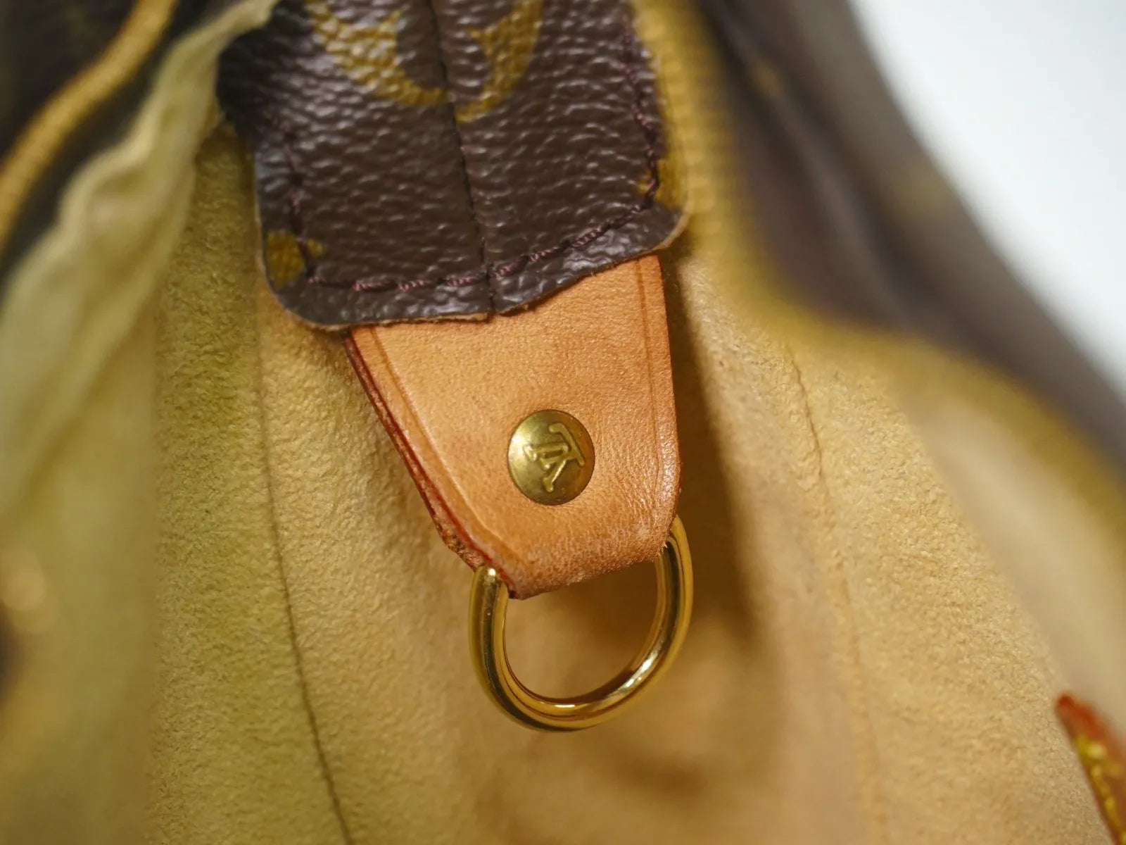 Louis Vuitton Monogram Looping Monogram Canvas, Brown, Canvas, Shoulder Bag