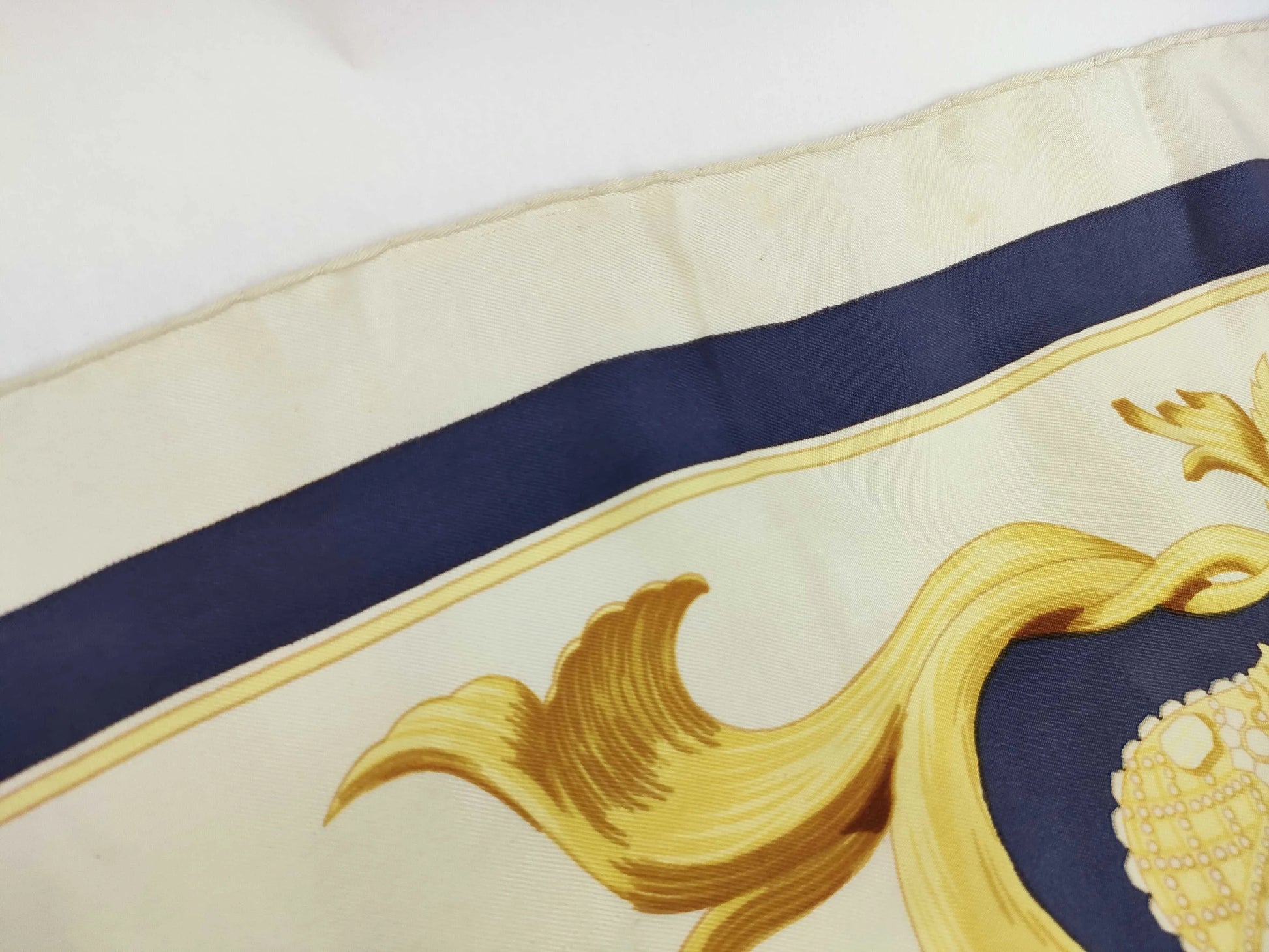 Hermes Carré 90 Silk multicolor, Multicolour, Silk, Scarf