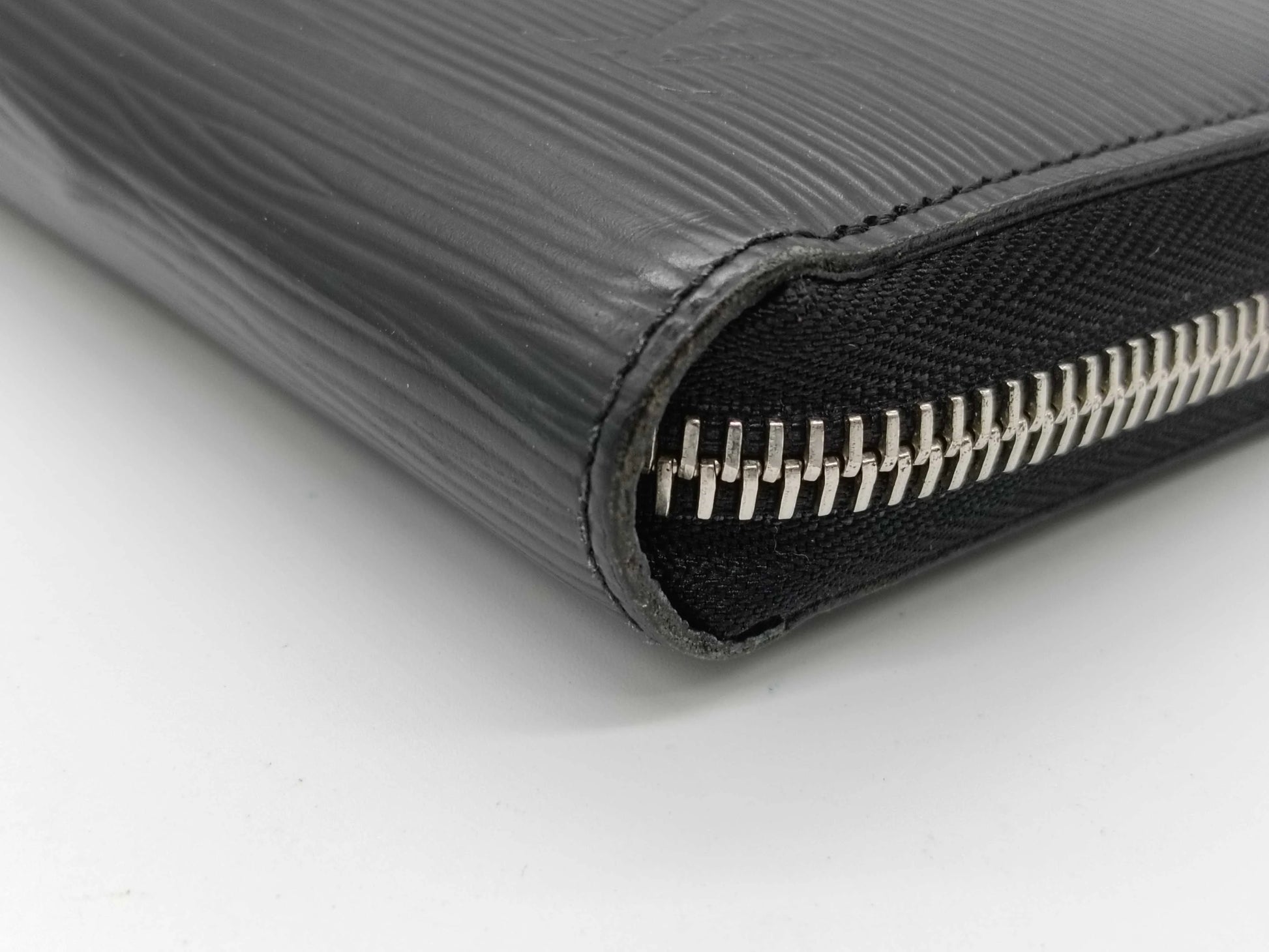Louis Vuitton Zippy Wallet NM Epi Leather, Black, Leather, Wallet