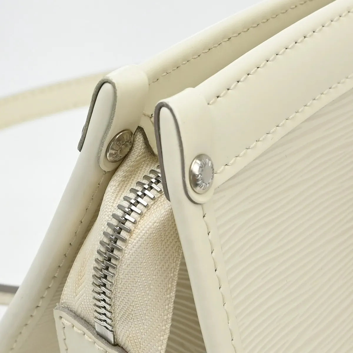 Louis Vuitton Madeleine Epi Leather, White, Leather, Shoulder Bag
